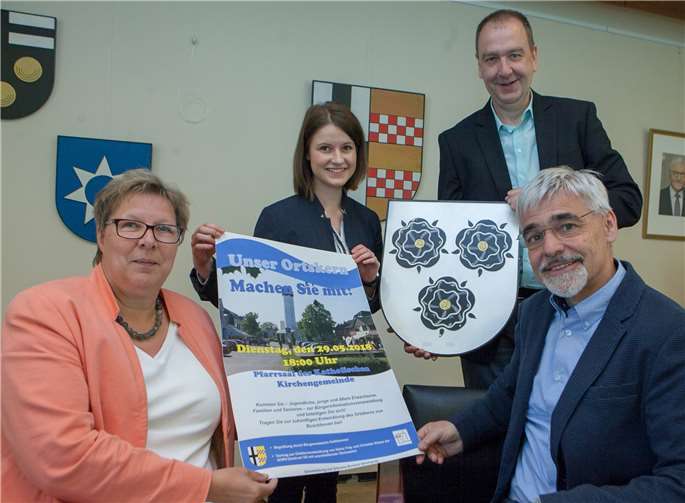 Sie alle hoffen auf die Beteiligung aller Buschhovener Bürger bei der Entwicklung des Ortskerns (von links): Bürgermeisterin Petra Kalkbrenner, Stadtplanerin Cindy Rensch, Abteilungsleiter Jürgen Funke und Heinz Frey von DORV.JOST