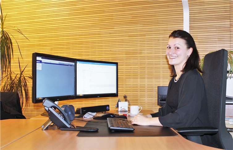 „Sie benötigen Hilfe bei der Terminanmeldung? Sie wissen nicht, wie Sie zum Termin kommen sollen? Rufen Sie an!“ Tamara Münch und ihr Team der Verbandsgemeinde Pellenz helfen gerne. Tel. (0 26 32) 29 98 88, E-Mail: corona-info@pellenz.de.Quelle: VG Pellenz