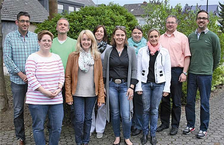 Sie bilden den neuen Vorstand der „Jeckige Globistere“ Waldorf: (v.li.) Gerald Harzheim, Sandy Weber, Ralf Nachtsheim, Bianca Wehlen, Patricia Grebe, Therese Flöck, Alexandra Nachtsheim, Tanja Felten, Arnold Mehren und Andreas Wehlen. Es fehlt Jörg Girolstein. -WK-