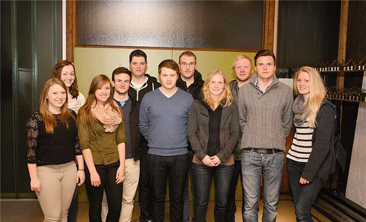 Sie bilden den neuen Vorstand des katholischen Junggesellenvereins Waldorf 1738 e. V.: (von links) Lisa Flöck, Elena Krupp, Lara Gehrke, David Seul, Lukas Bruder, Phillip Seiwert, Andreas Bous, Greta Plath, Aaron Lang (1. Vorsitzender), Henrik Plath (2. Vor-sitzender) und Eva Plath.