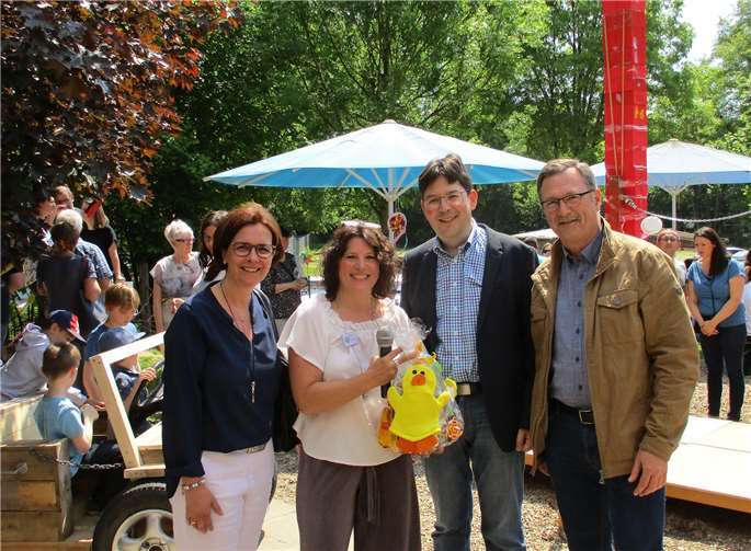 Sie erlebten ereignisreiche Stunden in der Kita (v.l.): Anke Dierdorf, die die Gesamtleitung für die städtischen Kitas innehat, Kita-Leiterin Henrike Holz, Bürgermeister Michael Mang und Karl Oster, Leiter des Fachbereiches für Kindertagesstätten und Kindertagespflege.Fotos: privat