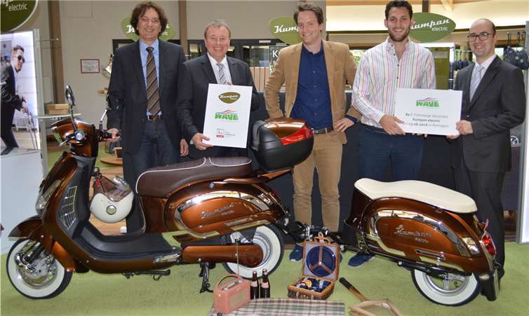 Sie freuen sich auf den Besuch der Wave Trophy (von links): Marc Bors, Wirtschaftsförderer Remagen, Schirmherr Landrat Dr. Jürgen Pföhler, Daniel Tykesson, Philipp Tykesson und der Wirtschaftsförderer des Kreises, Timo Hackenbruch.AB