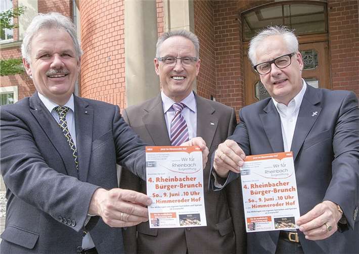 Sie freuen sich schon auf den 4. Rheinbacher Bürgerbrunch am Sonntag, 9. Juni, ab 10 Uhr im Himmeroder Hof (von links): Bürgermeister Stefan Raetz und die Bürgerstiftung-Vorstandsmitglieder Heinz Haubrichs und Erich Scharrenbroich. Foto: -VJ-