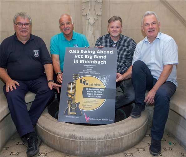 Sie freuen sich schon auf den Gala-Swing-Abend am Samstag, 8. September, um 20 Uhr im Rheinbacher Stadttheater (von links): Feuerwehrchef Laurenz Kreuser, Günter Grohs, Georg Grohs und Bürgermeister Stefan Raetz.  JOST