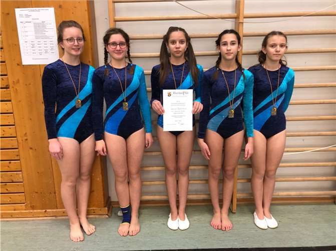 Sie freuten sich über den erzielten Erfolg: Melina Maus, Céline Kaffine, Raissa Lal, Lucia Thomasson, Ashley Winter (von links nach rechts). Foto: privat