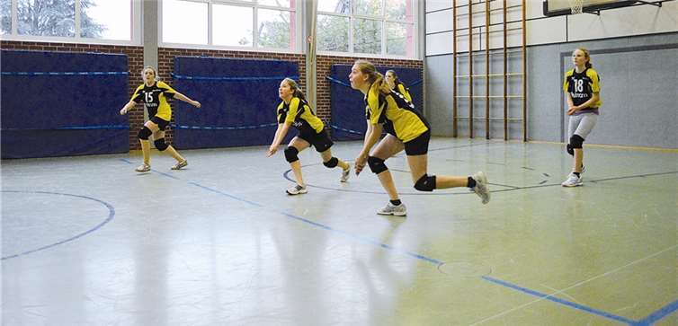 Sie geben alles, die Remagener Yolleyball-Damen. privat