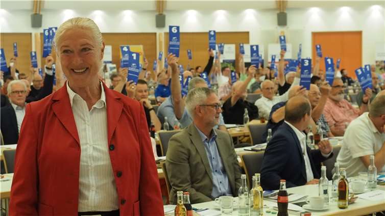 Sie hat allen Grund zur Freude: Monika Sauer wird von der SBR-Mitgliederversammlung einstimmig als Präsidentin wiedergewählt. Foto: SBR