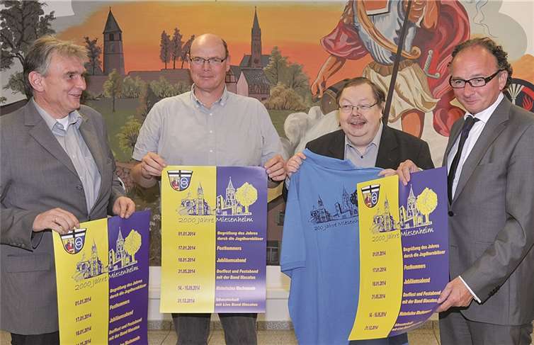 Sie präsentierten das Programm für die 2000-Jahr-Feier in Miesenheim (v.l.): Bürgermeister Claus Peitz, Ortsvorsteher Gerhard Masberg, Kulturamtsleiter Dr. Klaus Schäfer und Oberbürgermeister Achim Hütten. Stadtverwaltung/Maurer