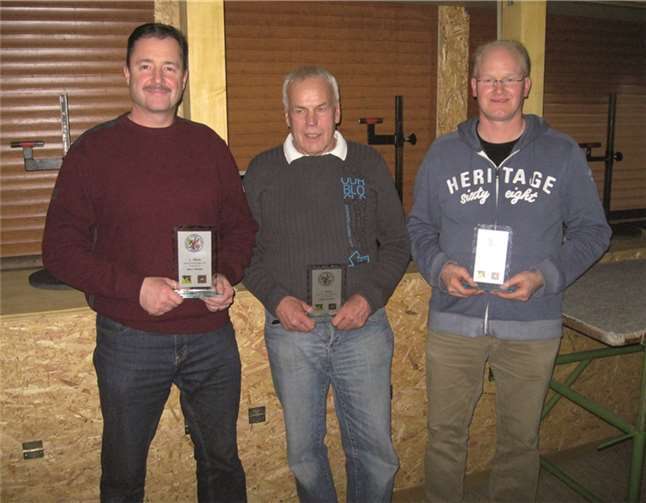 Sie schossen 500 von 500 möglichen Ringen: Gerd Stenzel, Ludwig Dreeser und Peter Jung.privat