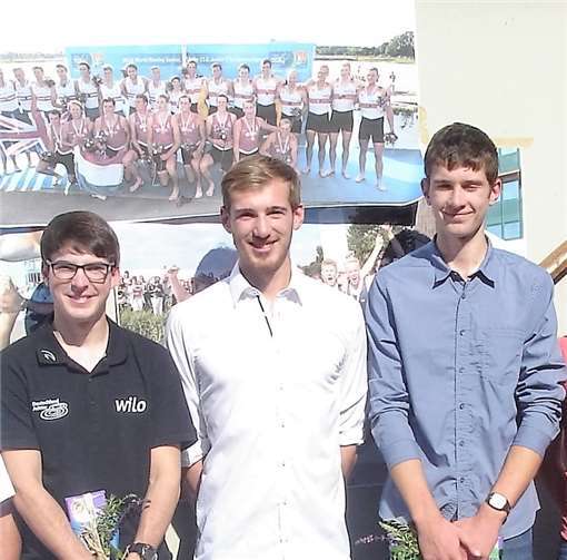 Sie sind die sportlichen „Aushängeschilder“ der Rudergesellschaft Treis-Karden, (v.l.n.r.) Jonas Wiesen und Alexander Diedrich. In der letzten Rudersaison errangen sie Silber und Bronze bei Weltmeisterschaften. Diedrich sammelte gleich vier Deutsche Meistertitel, Wiesen einen Titel und eine Bronzemedaille und Nachwuchstalent Tim Bier (r.) fügte einen weiteren DM-Titel hinzu.privat