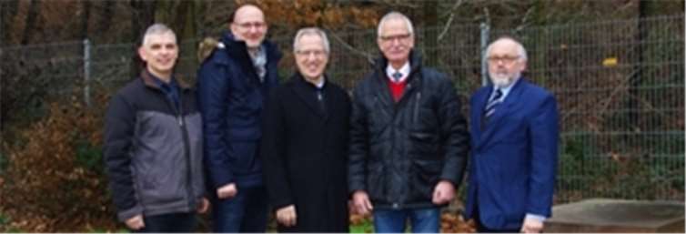 Sie sind mit der Entwicklung am Parkplatz „Goloring“ zufrieden: v.li. Fraktionsvorsitzender Jürgen Scherer, Beigeordneter Uwe Weber, Landtagsabgeordneter Josef Dötsch, Ortsbürgermeister Arno Schmitz und der CDU Ortsverbandsvorsitzender Jürgen Häfner.