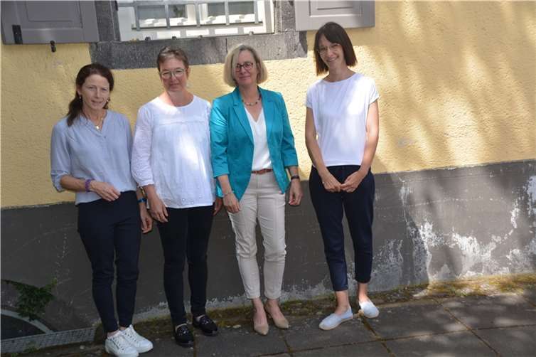 Sie stellten die Beispiele für „Orte in Kirche“ vor. (v.l.): Helga Wendel (Nachtsheim), Julia Seul (Mayen), Sylke Wintrick (Pfarrei St. Judokus), Sabine Stallknecht (Mendig).