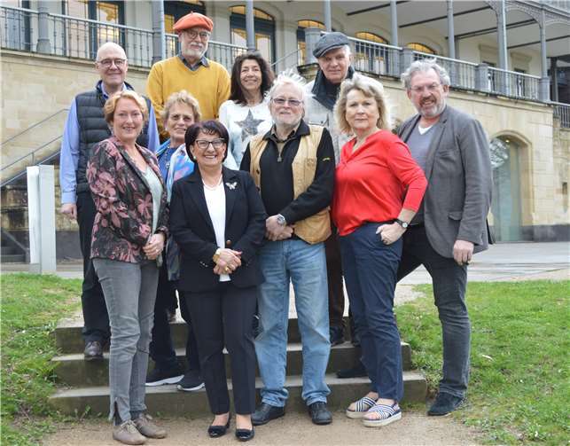 Sie treten bei den Ortsbeiratswahlen in der Remagener Kernstadt für die SPD an: Beate Reich, Marianne Laurent, Emine Balfi, Rolf Plewa, Christine Wießmann, Christian Radtke (vordere Reihe, von links) sowie Ulf Busch, Reinhold Viehoff, Motee Spanier und Werner Stewen (hiintere Reihe, von links). Foto: privat