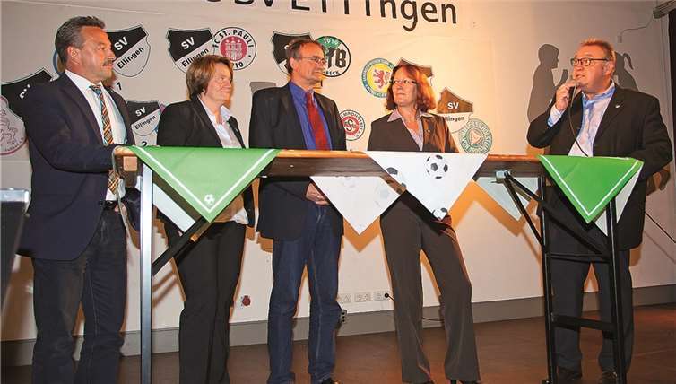 Sie wurden von Stefan Haas (rechts) befragt: (v.l.n.r.) Hans-Werner Breithausen, Birgit Haas, Rainer Kaul und Rita Lehnert.WT