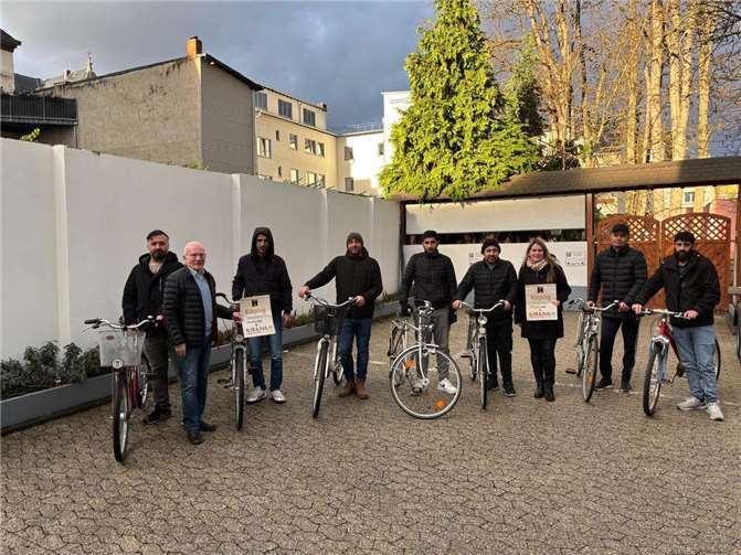 Sieben Fahrräder nahmen Geflüchtete in Niederbieber jüngst dankbar entgegen.  Foto: Melanie Hofmann