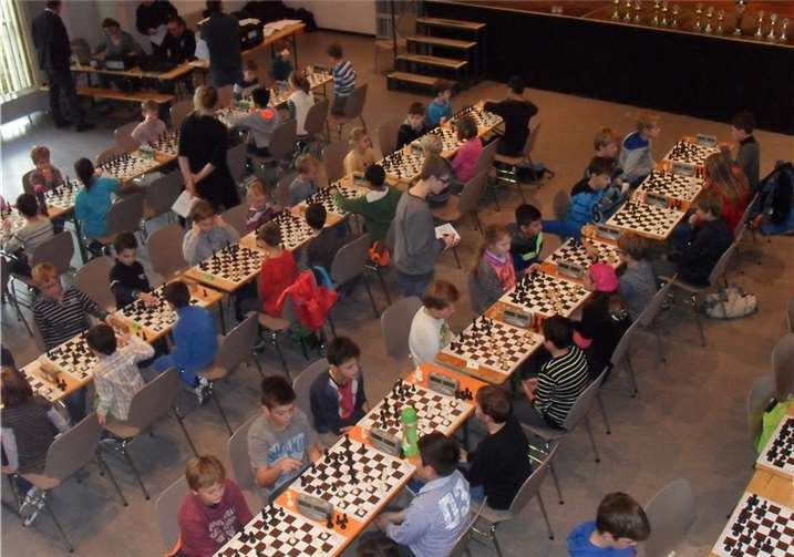 Sieg bei der offenen Koblenzer SchulschachmeisterschaftBei der offenen Koblenzer Schulschachmeisterschaft fuhr die Bodelschwinghschule einen grandiosen Sieg ein. privat