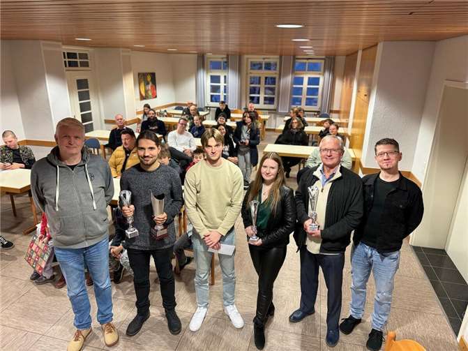 Sieger Erwachsene: v.l.n.r: Thorsten Kammer, Aljoscha Böhm, Nils Schuck, Elisa Naumann, Andrzej Choinski, Markus Höblich.  Fotos: privat