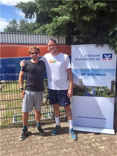 Sieger Herren 30: links Henning Horn, rechts Benjamin Hammes beide DJK Andernach.