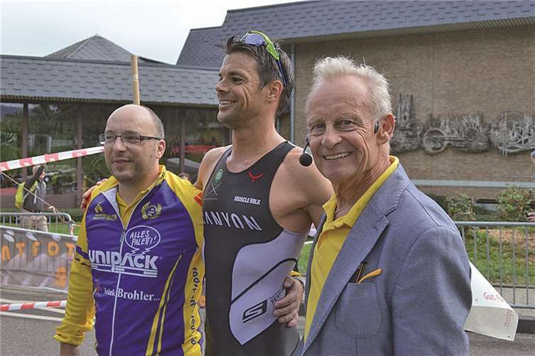 Sieger Jens Kaiser, Montabaur mit Achim Braun(l.) und Lothar Meinert. AB