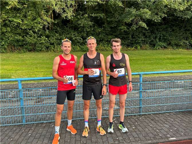 Sieger im 10km Lauf v.l.n.r. Christian Steffes, Stefan Marx und Luca Brang. Foto: Michael Röder