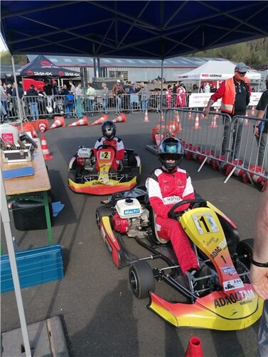 Sieger und P2 der K4 im Slalomkart. Foto: privat