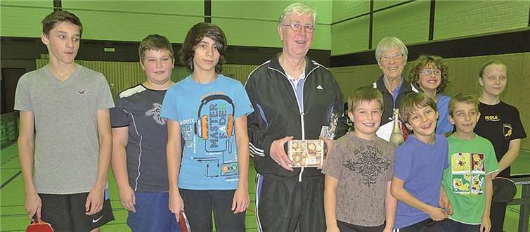 Sieger und Platzierte bei den Schüler zusammen mit ihren Trainern Heidi Wunner und Wolfgang Bornheim. privat