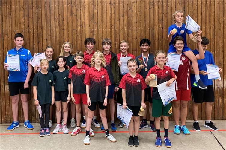 SiegerInnen der Koblenzer Stadtmeisterschaft der Tischtennisjugend. Quelle: TuS Rot-Weiß Koblenz