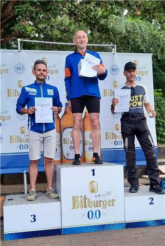 Siegerehrung AK M 50, li. Michael Krämer.  Foto: Elisabeth Waldorf