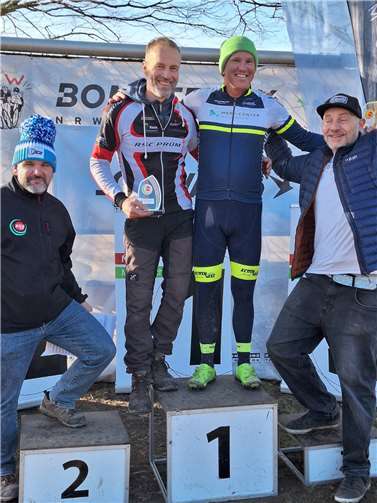 Siegerehrung Gesamtwertung Fergus Neher, li. Stefan Eichhorn..