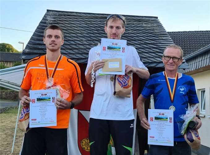 Siegerehrung HM – 1. Martin Müller, 2. Lukas Martini, 3.Jörg Darscheid.  Fotos: privat