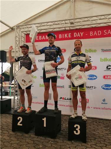 Siegerehrung: Platz 1 Sebastian Beyer, Platz 2 Jan Schütt und Platz 3 Michael Schopp.