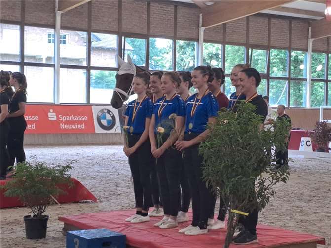 Siegerehrung bei den Voltigierern.  Foto: privat