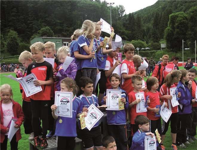 Siegerehrung bei den jüngsten Mehrkämpfern. privat