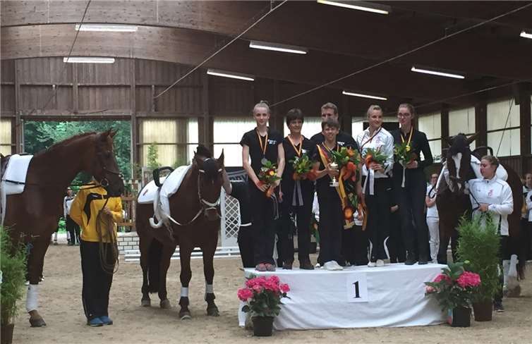 Siegerehrung bei der Landesmeisterschaft im Junior Einzel.