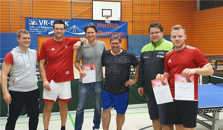 Siegerehrung beim Ortsvereine-Turnier. Fotos: privat