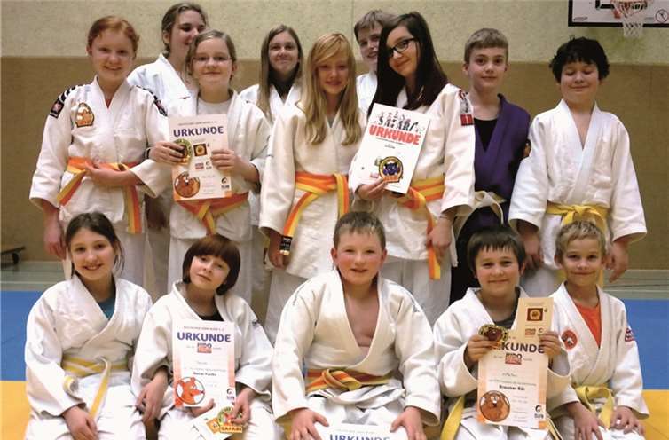 Siegerehrung der Judo-Safari 2013 in Münstermaifeld während des Trainings der FUN-Judoka zwischen zehn und 13 Jahren des JC Maifeld e.V.privat