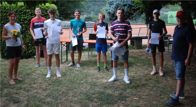 Siegerehrung der Jungen U18-Konkurrenz Fotos: TC Rhein-Lahn Lahnstein