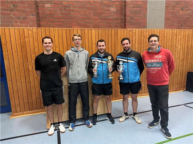 Siegerehrung der Vereinsmeisterschaften: v.li. D. Jacquemien, T. Dörr, K. Müller, S. Wirtz, S. Scharrenbroich. Quelle: Tischtennis-Freunde Remagen