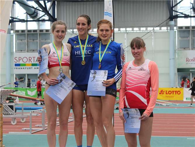 Siegerehrung der schnellen 1500m Läuferinnen in Frankfurt, rechts: Sandra Teller.Foto: privat