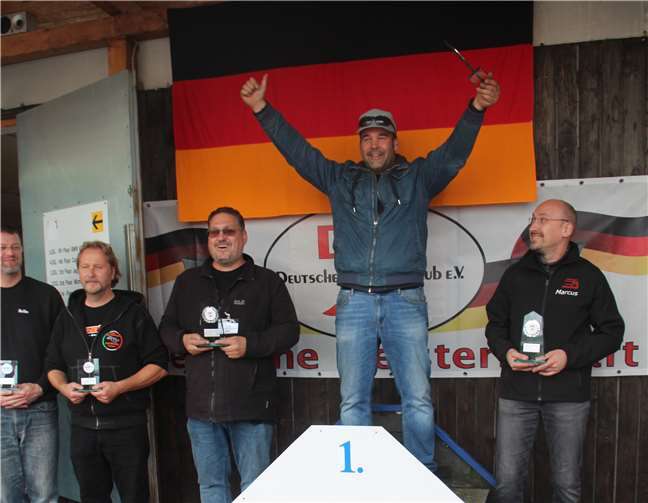 Siegerehrung in der Klasse „Standard“.Fotos: KMI