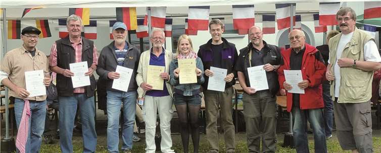 Siegerehrung- v.li. Dritte Bösl, Zell, Pfennig Sieger - Sieger Mägdefessel, V. Mücke - Zweite H. Mücke, Stein, Wirth - Turnierleiter W. Helbach.