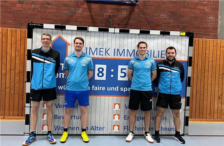 Siegerfoto der ersten Mannschaft (v.l.): Tobias Dörr, Peer Stobbe, Daniel Jacquemien, Kevin Müller). Foto: privat