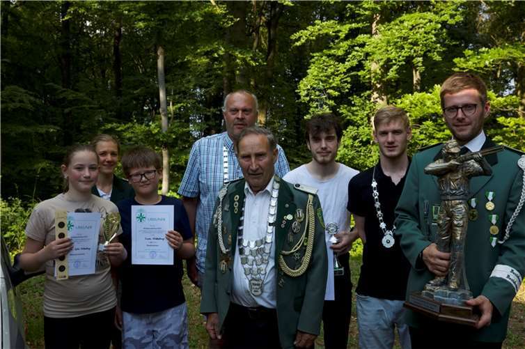 Siegerinnen und Sieger des Bürger- und Königsschießens in Wehr. Foto: privat