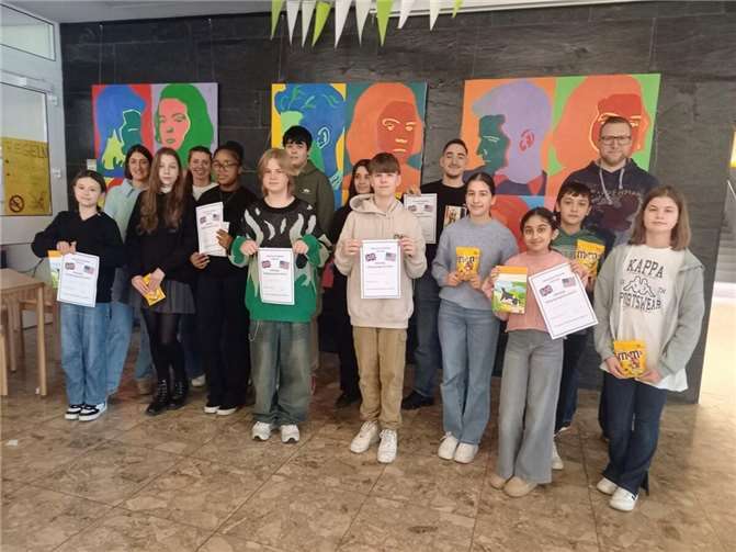 Siegerinnen und Sieger wurden mit einer Urkunde und einem Buchpreis ausgezeichnet. Foto: privat