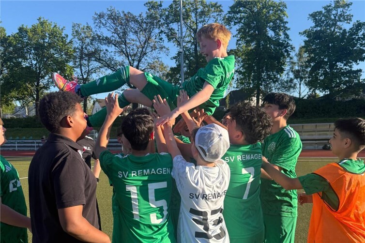 Siegesfeier der D-Jugend.