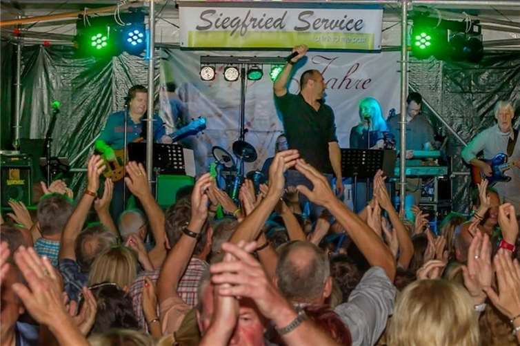 "Siegfried Service" spielen Coversongs bekannter Künstler.privat