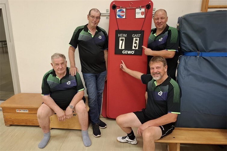Siegreiche 3. Mannschaft des SV Urmitz (vlnr.: Haas, Ludolph, Schmitz, Kracht)