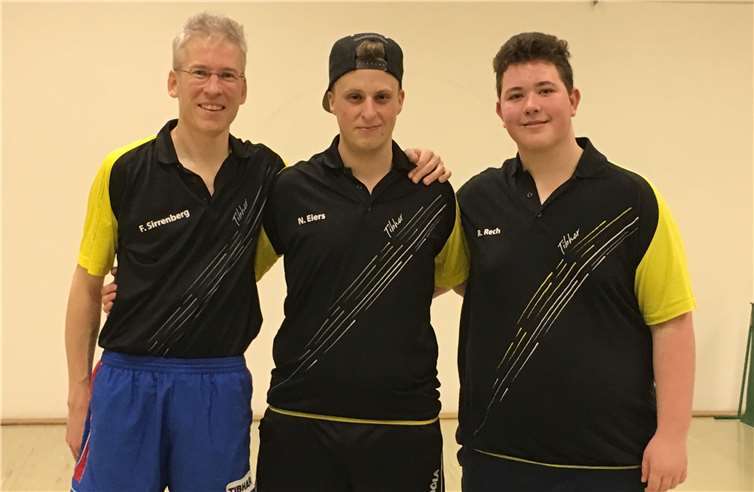 Siegreiches Pokal-Team mit Felix Sirrenberg, Nico Eiers und Riccardo Rech. Foto: SV Urmitz