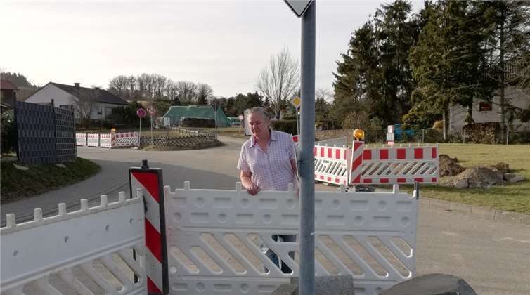 Sigrid Dehmelt macht sich vor Ort ein Bild der Lage. Foto: privat