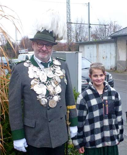 Silbertragende Majestäten der Brohler St.Matthias-Schützenbruderschaft Prinzessin Emely Schrade und König Manfred Dötsch.